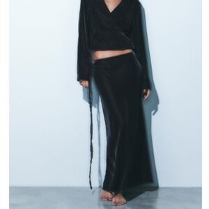 Zara Midi Skirt in Mid-Grey